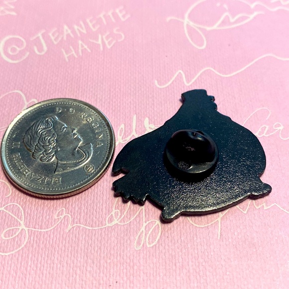 Fck the patriarchy enamel pin - Picture 3 of 3